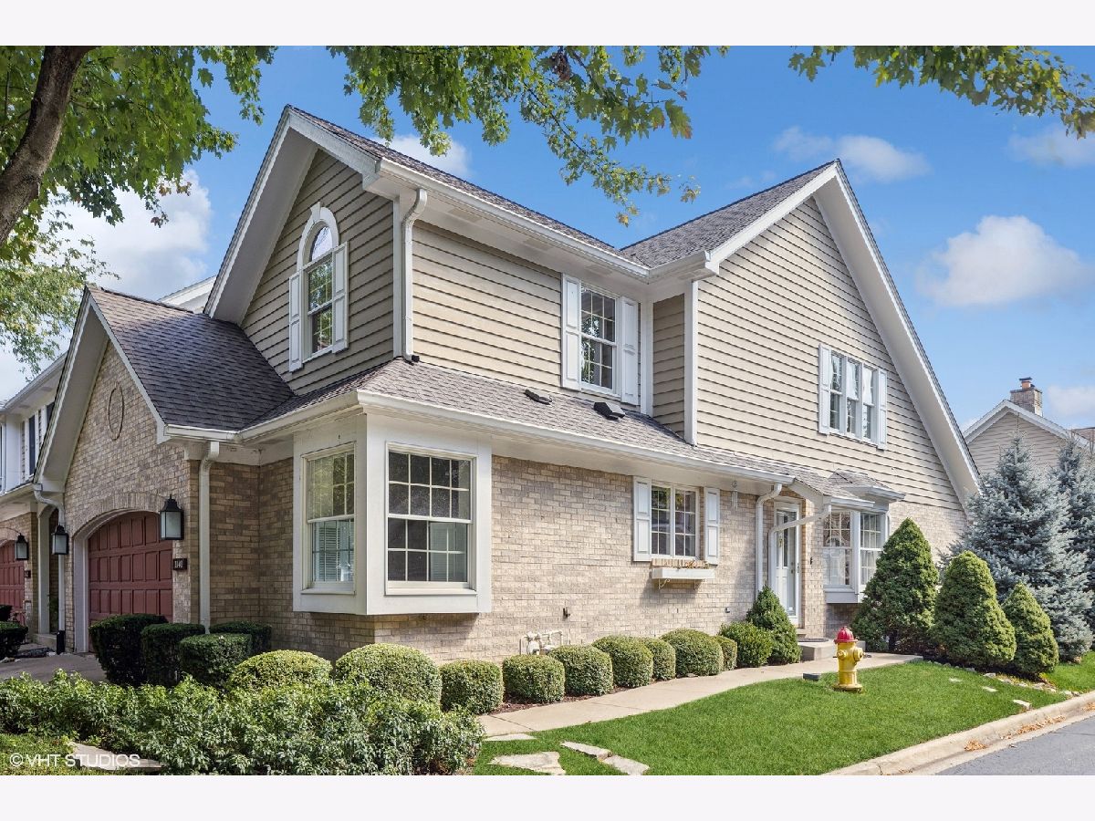 Townhomes & Homes Sold Indian Woods Indian Head Park Illinois, 11140 Indian Woods