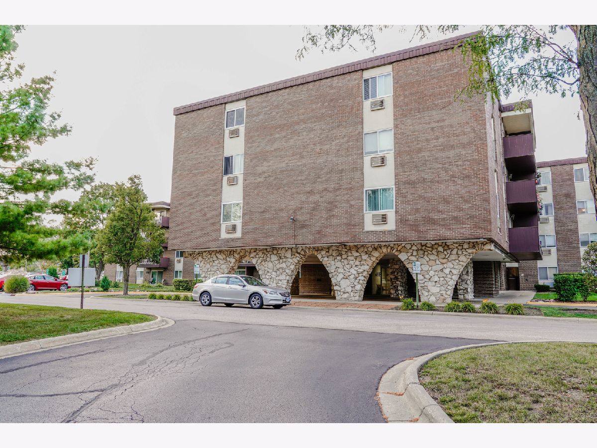 Condominiums Sold Point West Lombard Illinois, 1311 Finley