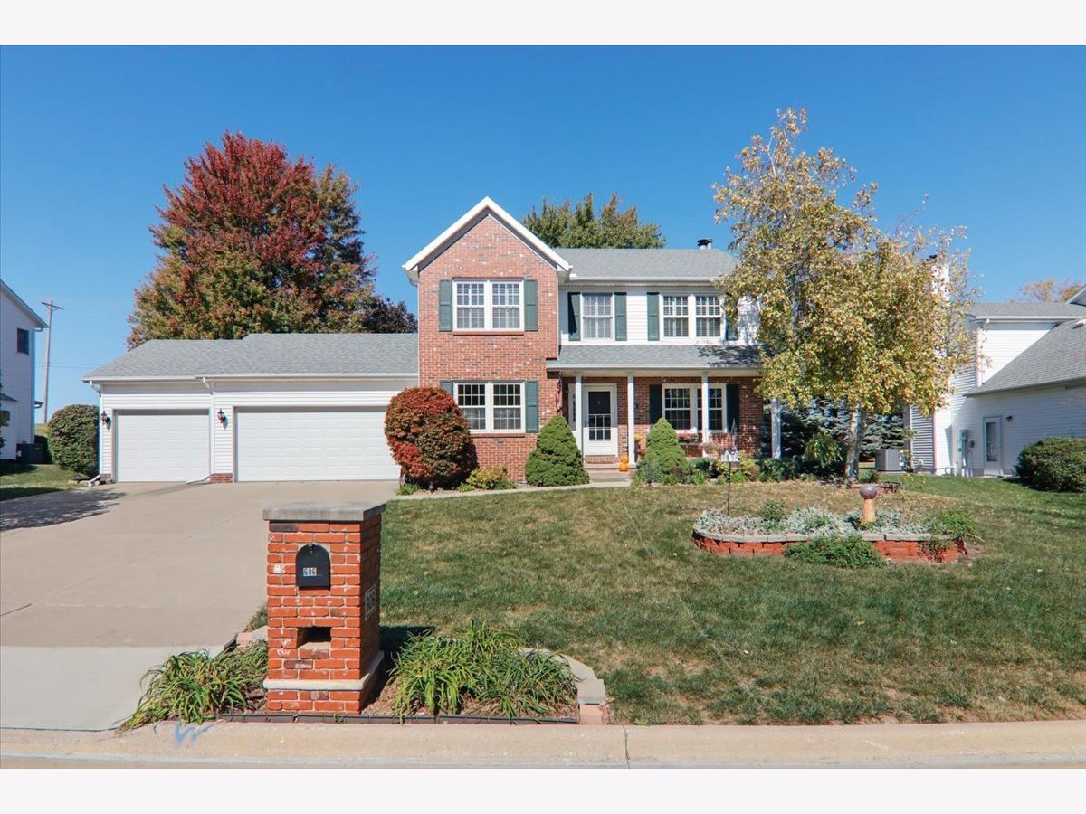 Homes & Condos & Townhomes Sold Ironwood Normal Illinois, 606 Ironwood