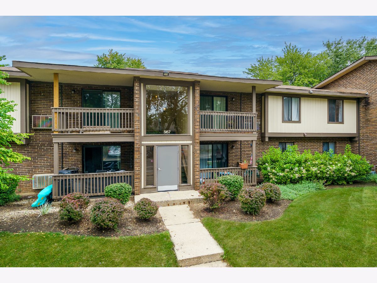 Condominiums Sold Somerset Crystal Lake Illinois, 567 Somerset
