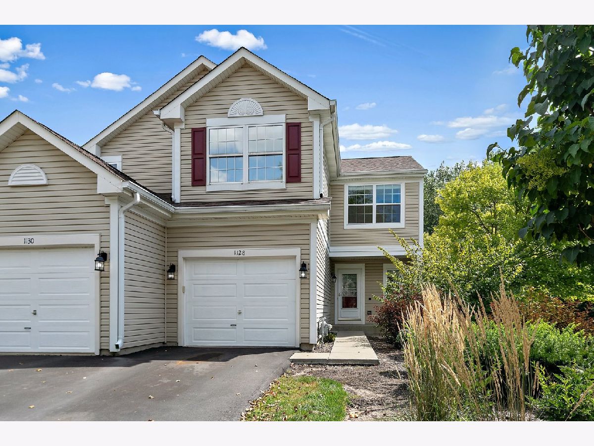 Townhomes & Condos Sold North Star Lake In The Hills Illinois, 1128 Heartland Gate