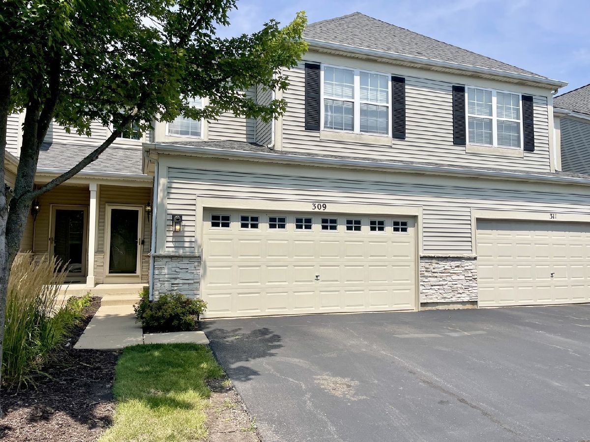 Homes & Townhomes Sold Robin Glen South Elgin Illinois, 309 Robin Glen