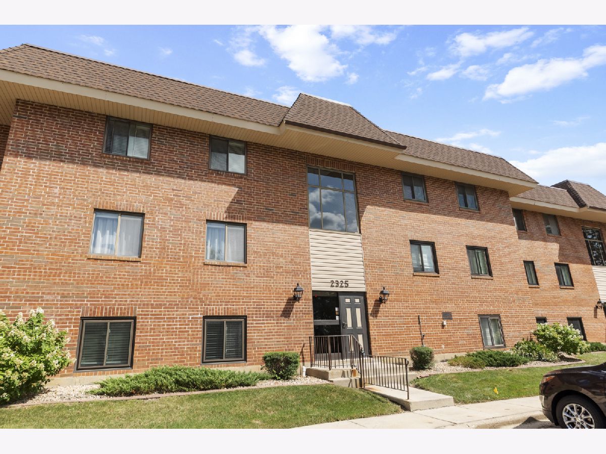 Condominiums Sold Highland Lakes Lombard Illinois, 2325 Main
