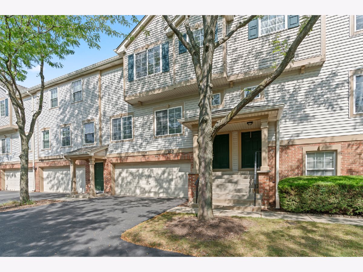 Townhomes & Condos Sold Southwicke Streamwood Illinois, 162 Monarch