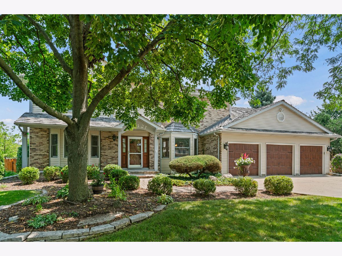 Homes & Townhomes & Condos Sold Country Towne Gurnee Illinois, 34121 Homestead