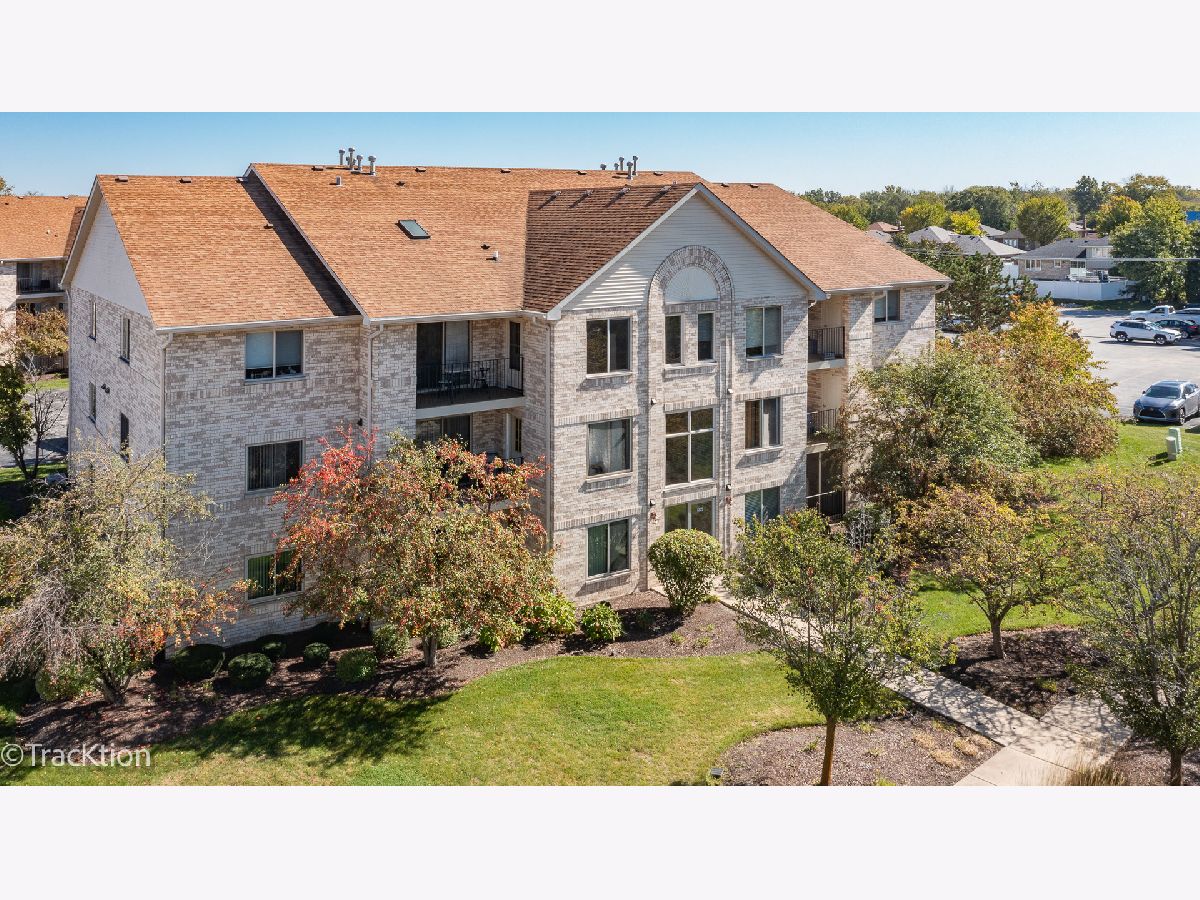 Condominiums Sold Sunchase Pointe Oak Forest Illinois, 6825 Forestview