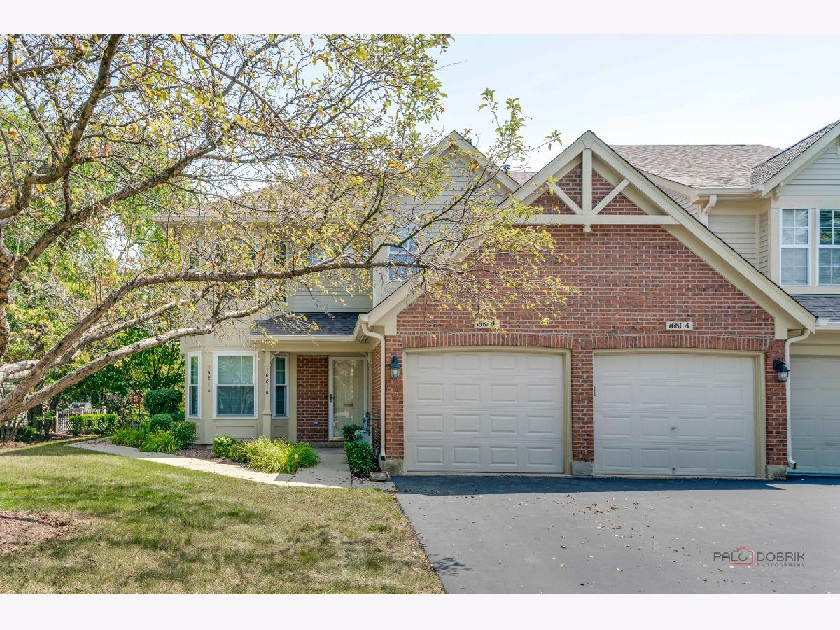Townhomes & Condos & Homes Sold Essex Village Crystal Lake Illinois, 1681 Penny