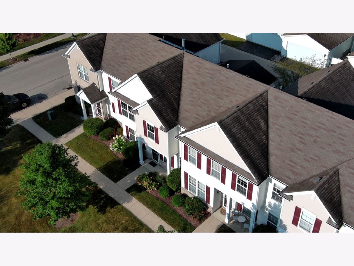 Townhomes & Condos Sold Lake Street Square Grayslake Illinois, 547 Topeka