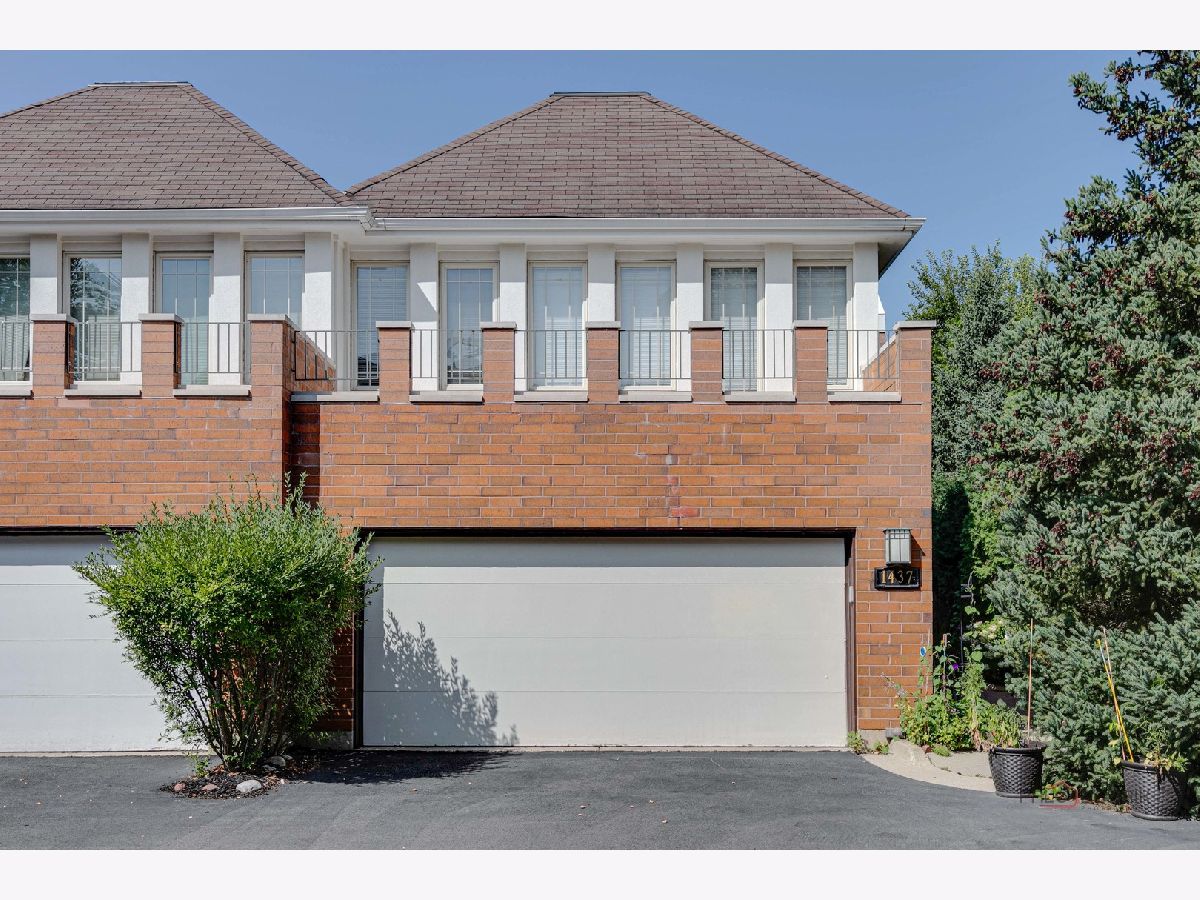 Townhomes Sold Prairie View Libertyville Illinois, 1437 Milwaukee