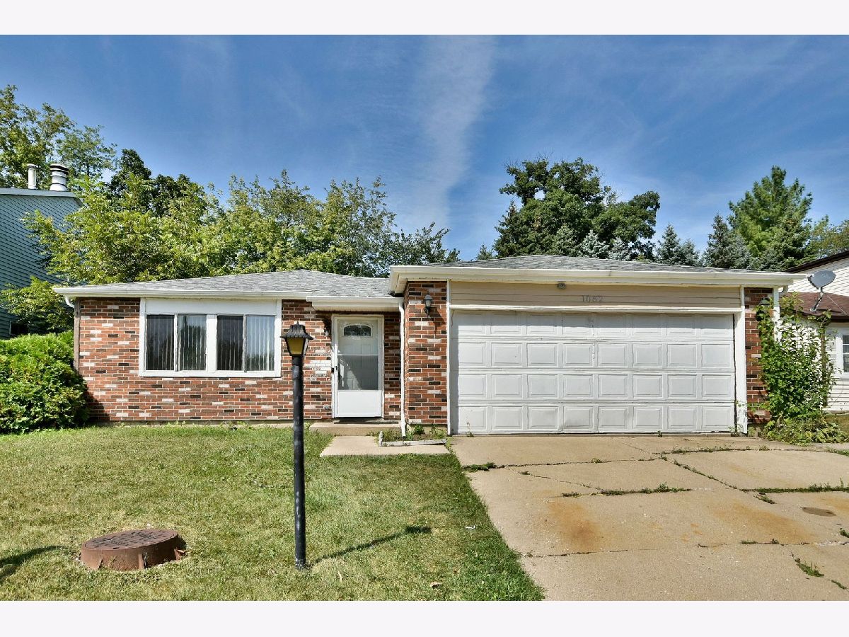 Homes & Condos & Townhomes Sold Bristol Hills Streamwood Illinois, 1052 Fulton