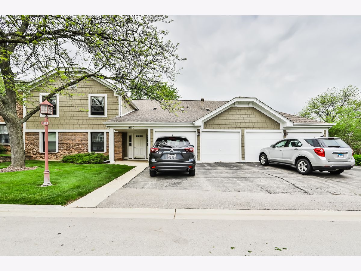 Condos & Townhomes Rented Lexington Green Schaumburg Illinois, 1502 Seven Pines
