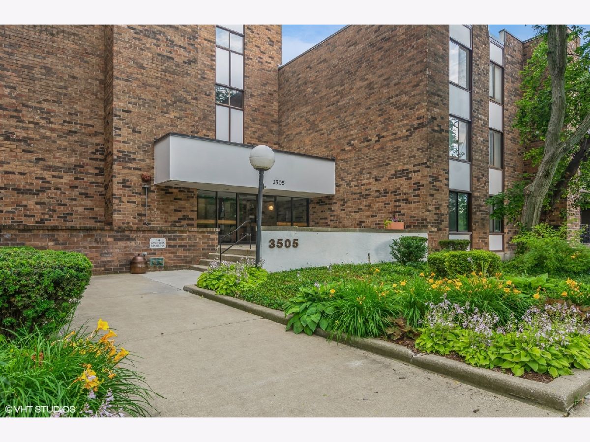 Condominiums Sold Watersedge Hazel Crest Illinois, 3505 Lakeview