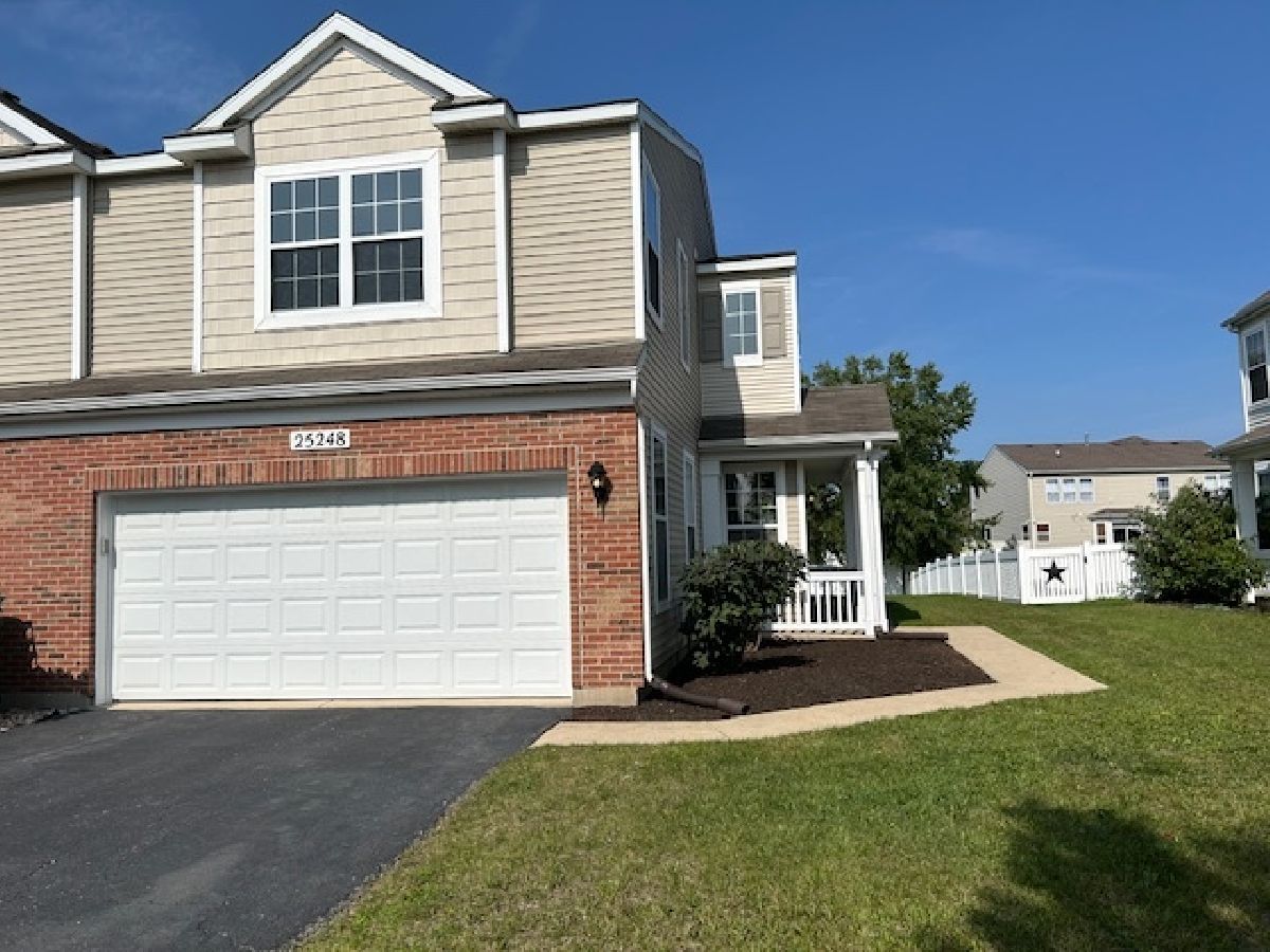 Townhomes & Homes Sold Brookstone Springs Manhattan Illinois, 25248 Colligan