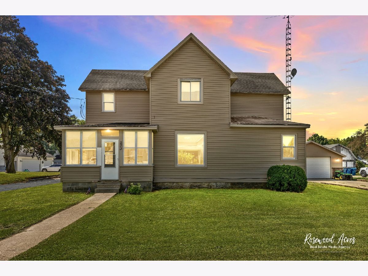  Sold Martinton Illinois, 223 Main