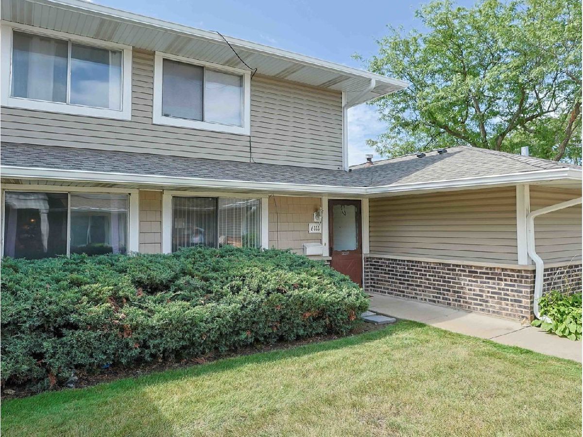 Townhomes & Condos Sold Fremont Junction Hanover Park Illinois, 6111 Kit Carson