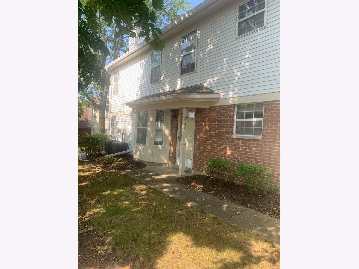 Townhomes & Condos & Homes Rented Mayfair Station Hanover Park Illinois, 2153 Camden