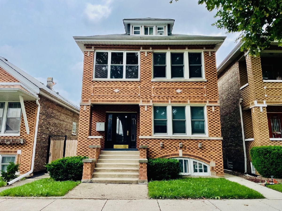 Rented Chicago Illinois, 4623 Harding