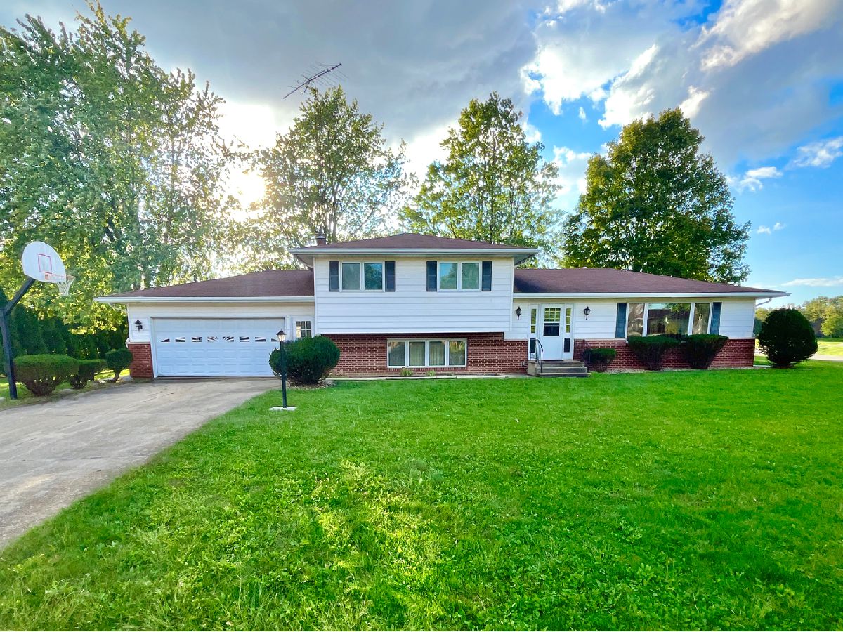  Sold Milford Illinois, 1005 Dover