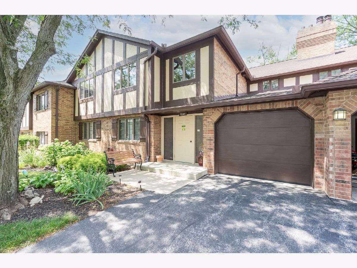 Condos & Townhomes Sold Oak Hills Country Club Palos Heights Illinois, 13252 Country Club