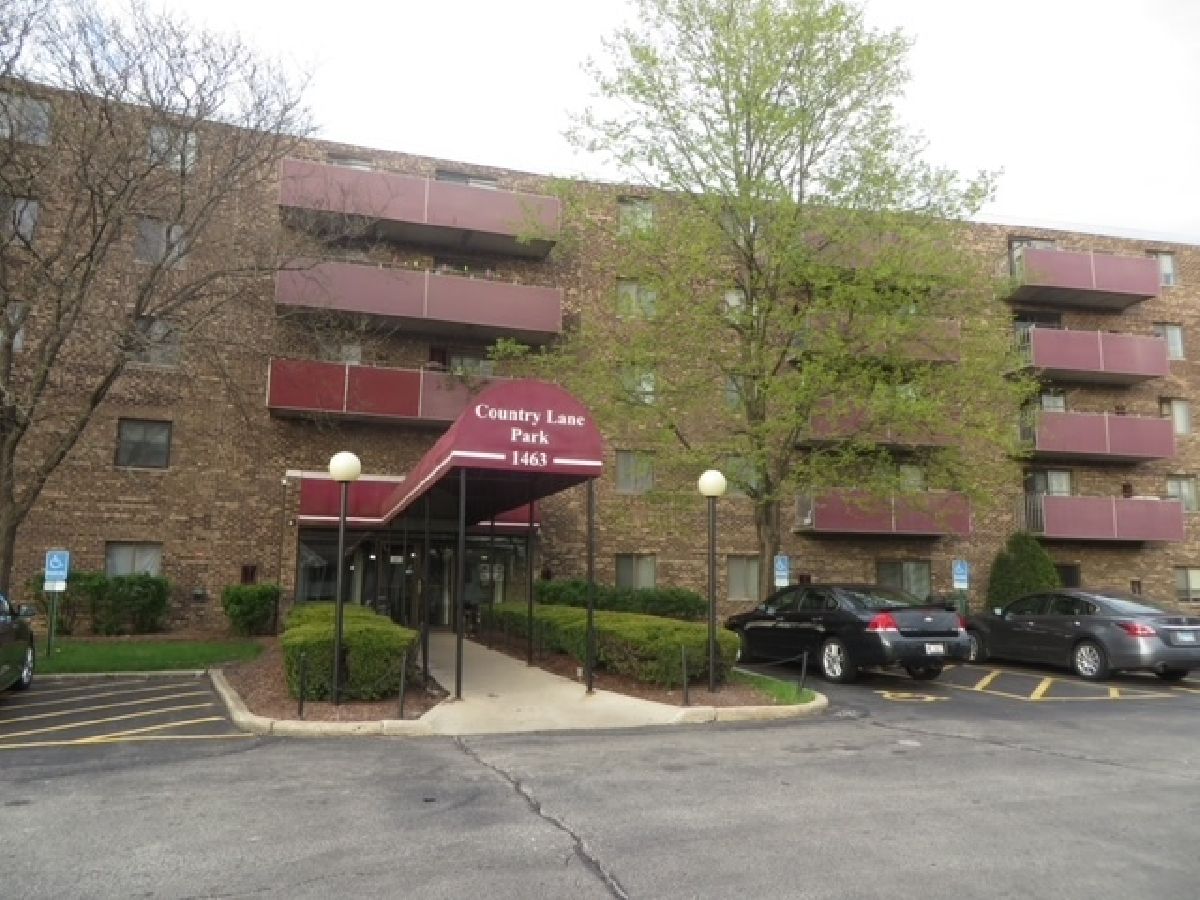 Condominiums Rented Country Lane Park Schaumburg Illinois, 1463 Mercury