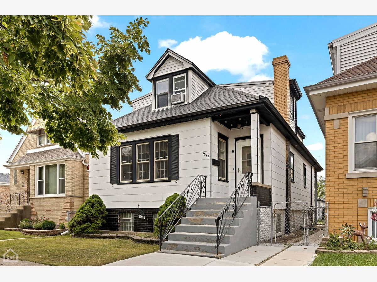 Homes & Condominiums Sold Belmont Heights Chicago Illinois, 3242 Ottawa