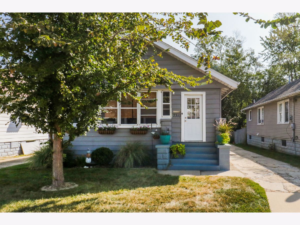  Sold Peoria Illinois, 2310 University