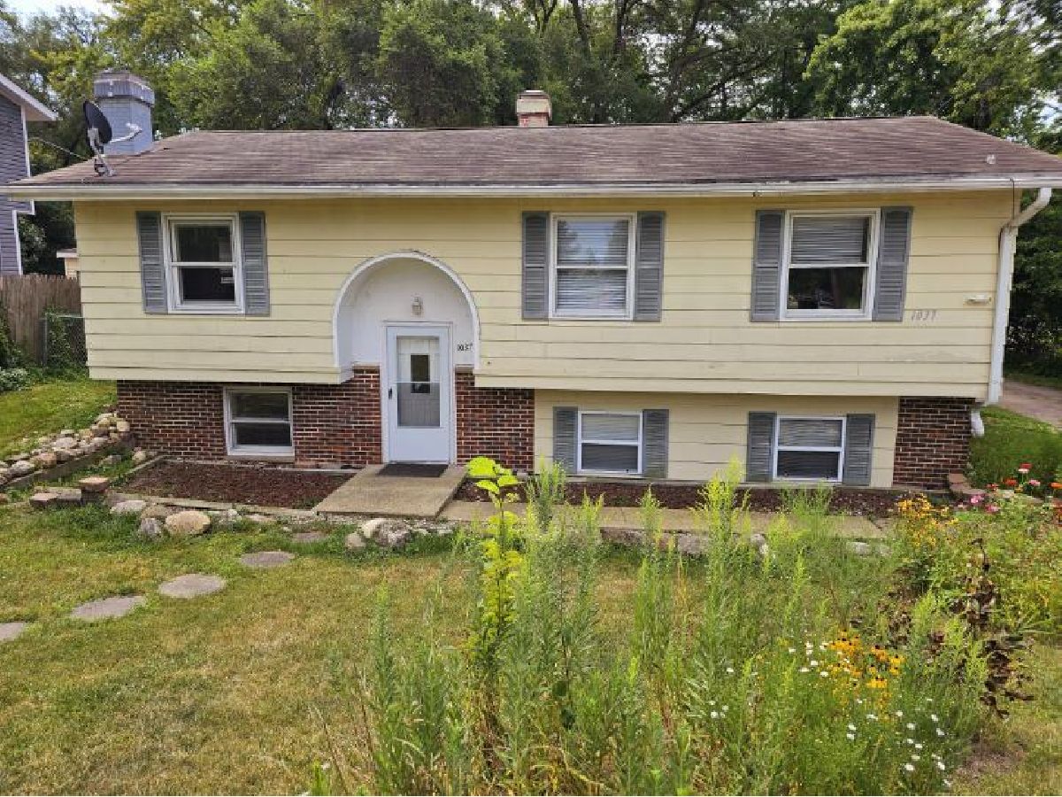 Homes Rented Loch Lomond Mundelein Illinois, 1037 Dunbar
