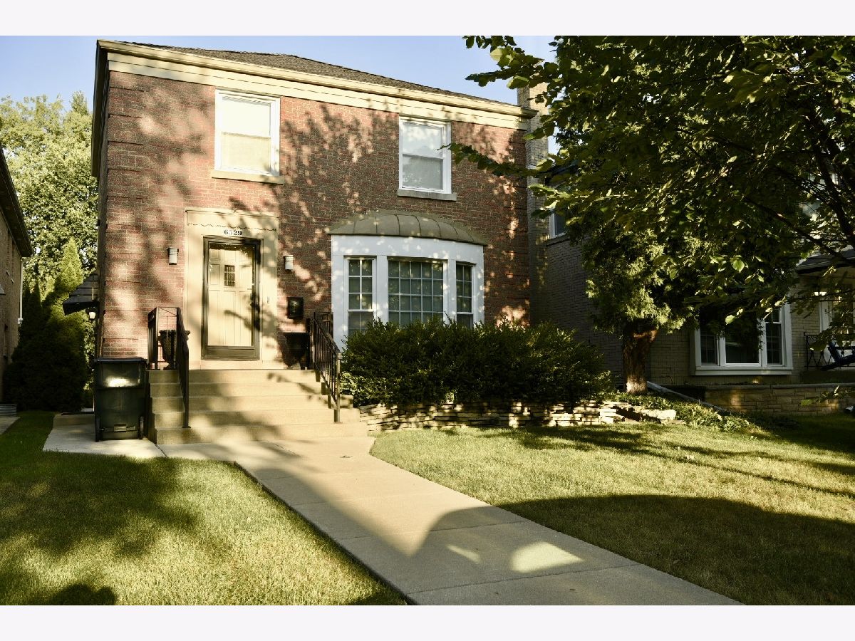 Rented Lincolnwood Illinois, 6529 Trumbull