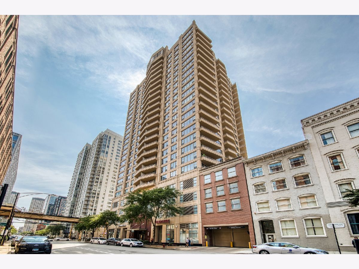 Condominiums Sold Jefferson Tower Chicago Illinois, 200 Jefferson