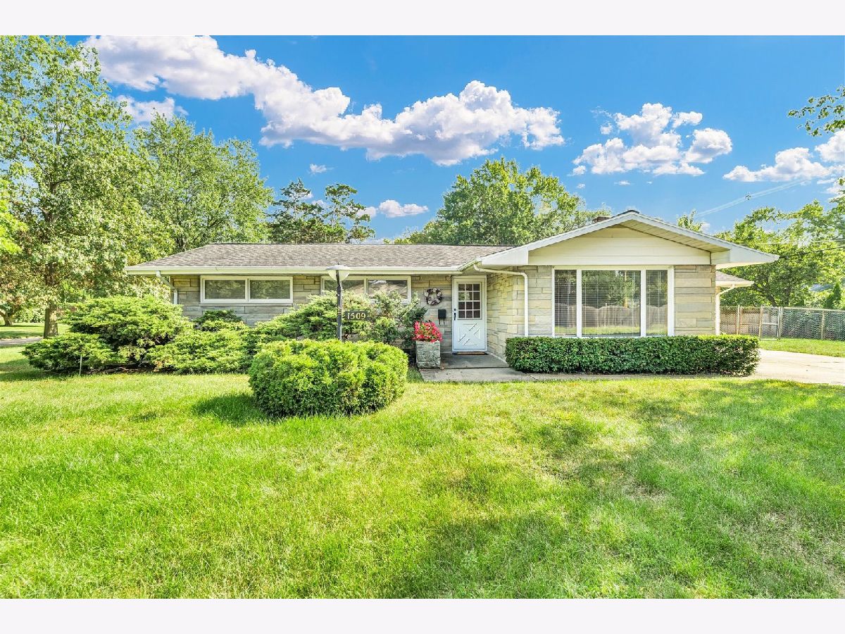 Rented Champaign Illinois, 1509 Sangamon