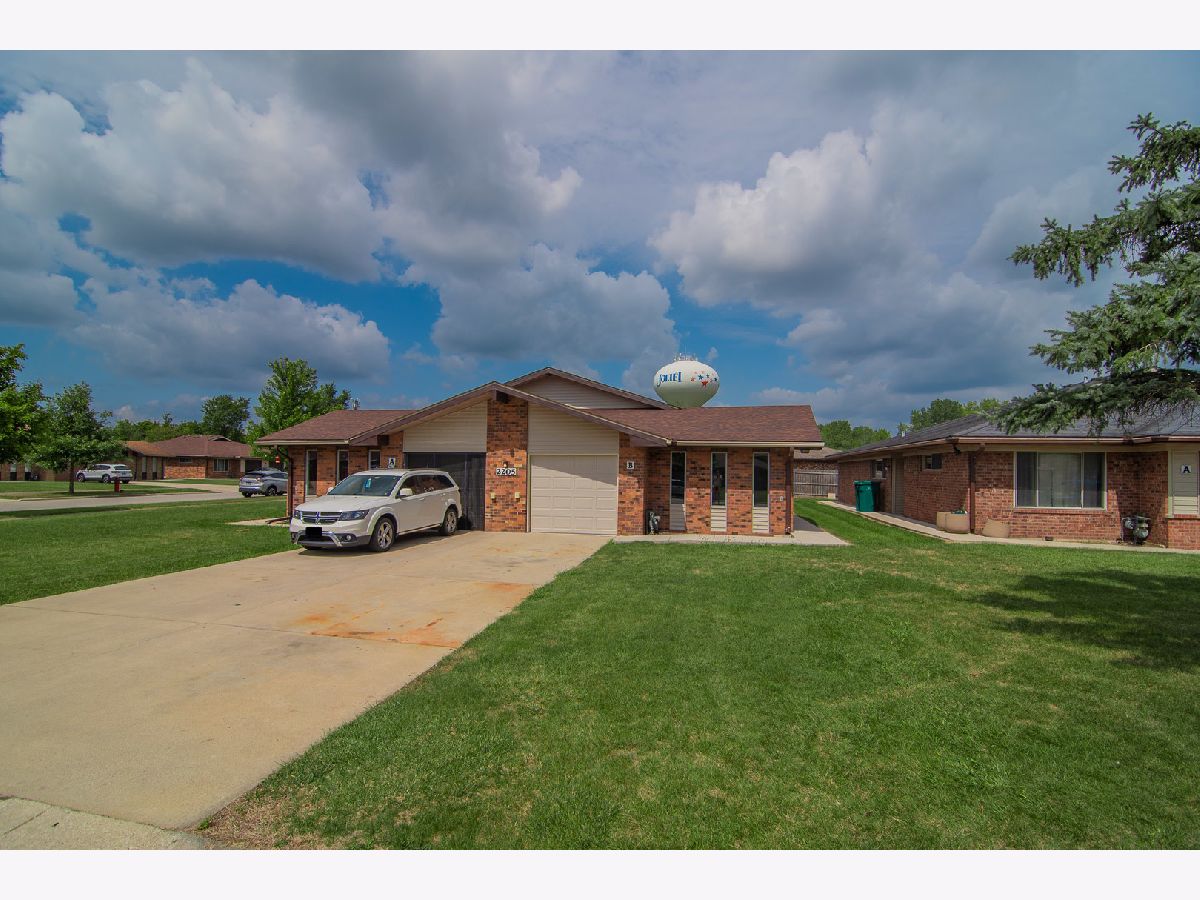  Rented Joliet Illinois, 2205 Bogdan