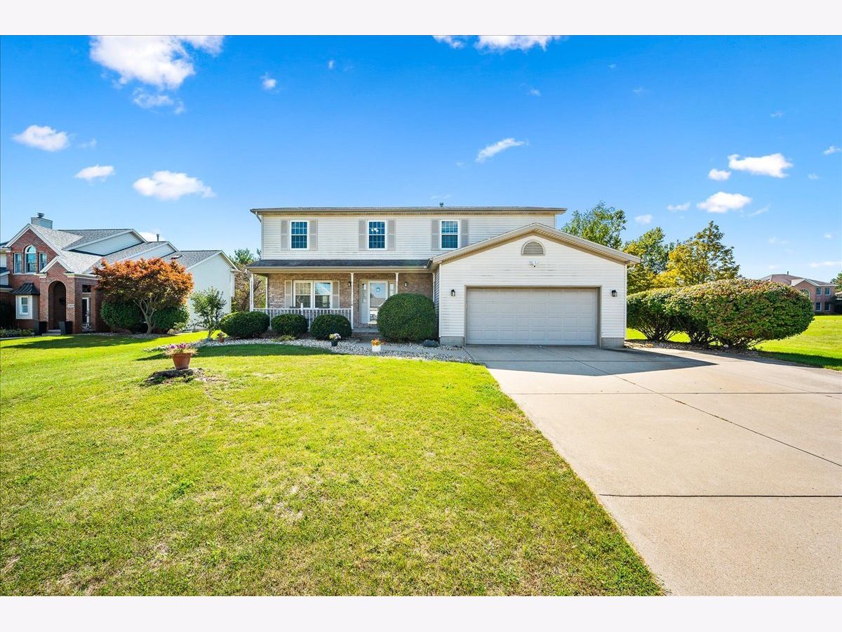 Homes & Condos & Townhomes Sold Ironwood Normal Illinois, 1101 Turtle Creek