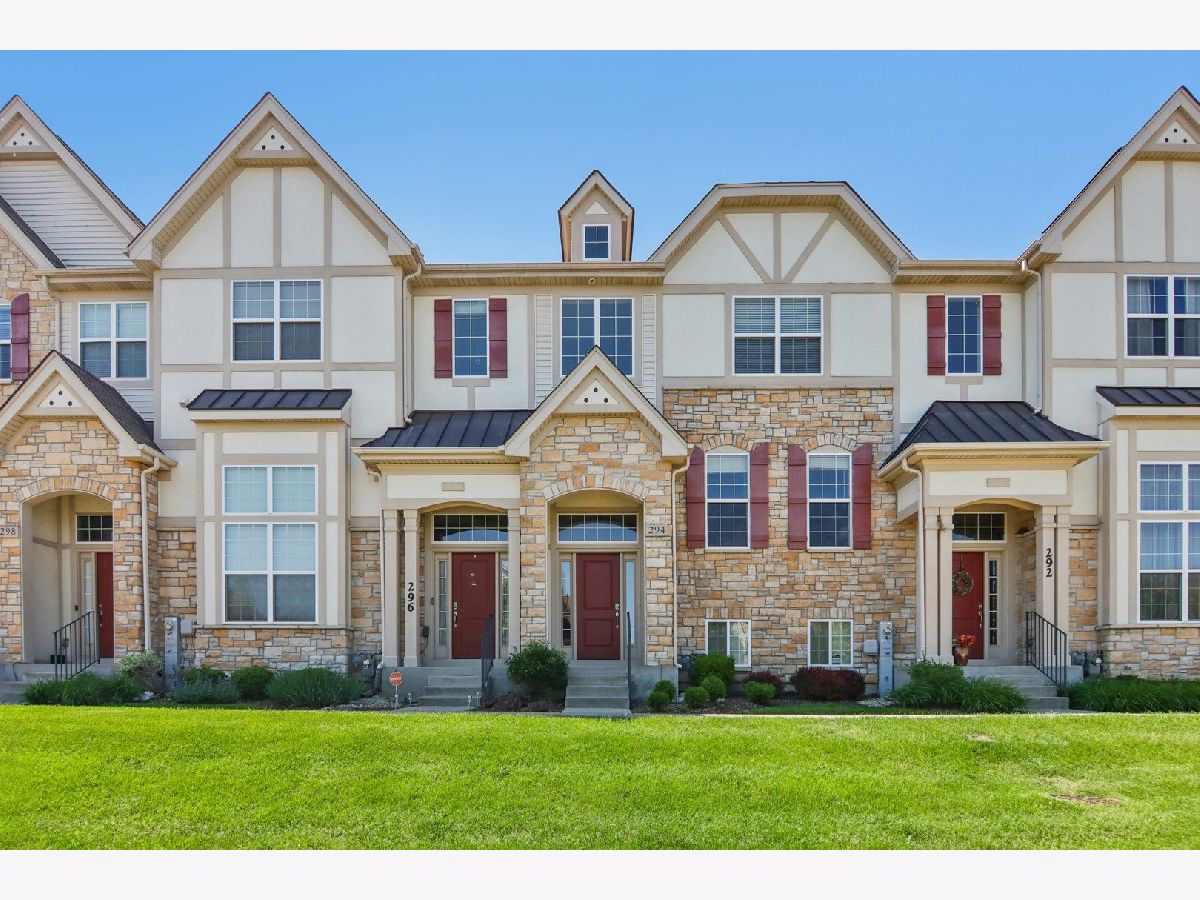 Townhomes & Homes Sold Easton Park Carol Stream Illinois, 294 Bennett