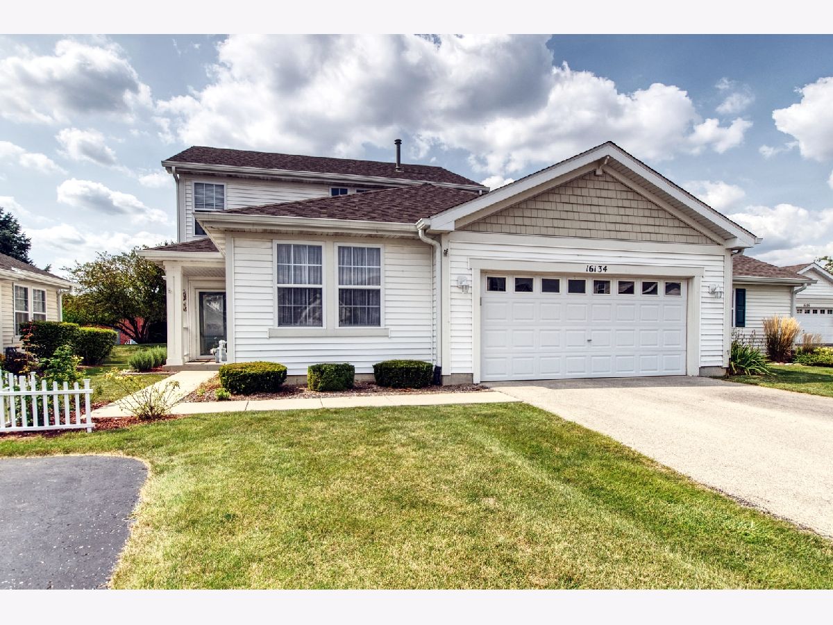 Townhomes & Homes Sold Remington Lakes Crest Hill Illinois, 16134 Huron