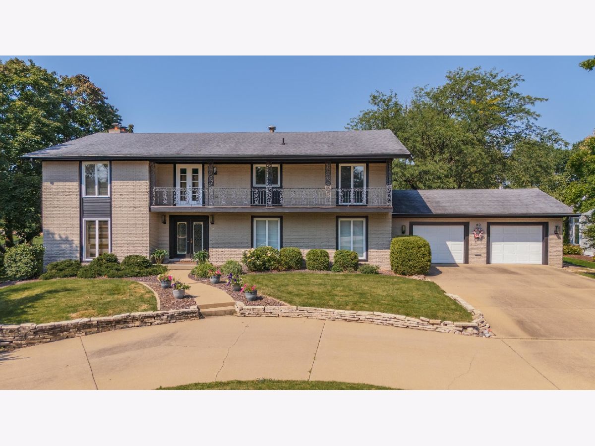 Homes For Sale Bloomington C.c. Bloomington Illinois, 40 Country Club Place