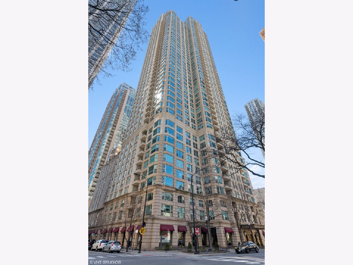 Condos & Townhomes Sold Fordham Chicago Illinois, 25 Superior