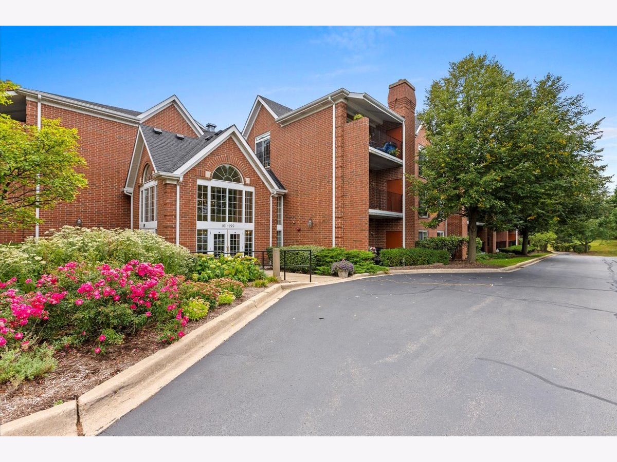 Condominiums Sold Hunt Club Condos St Charles Illinois, 141 Hunt Club