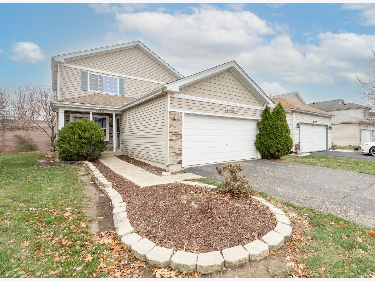 Homes Sold Parker Ridge Lockport Illinois, 16731 Morel