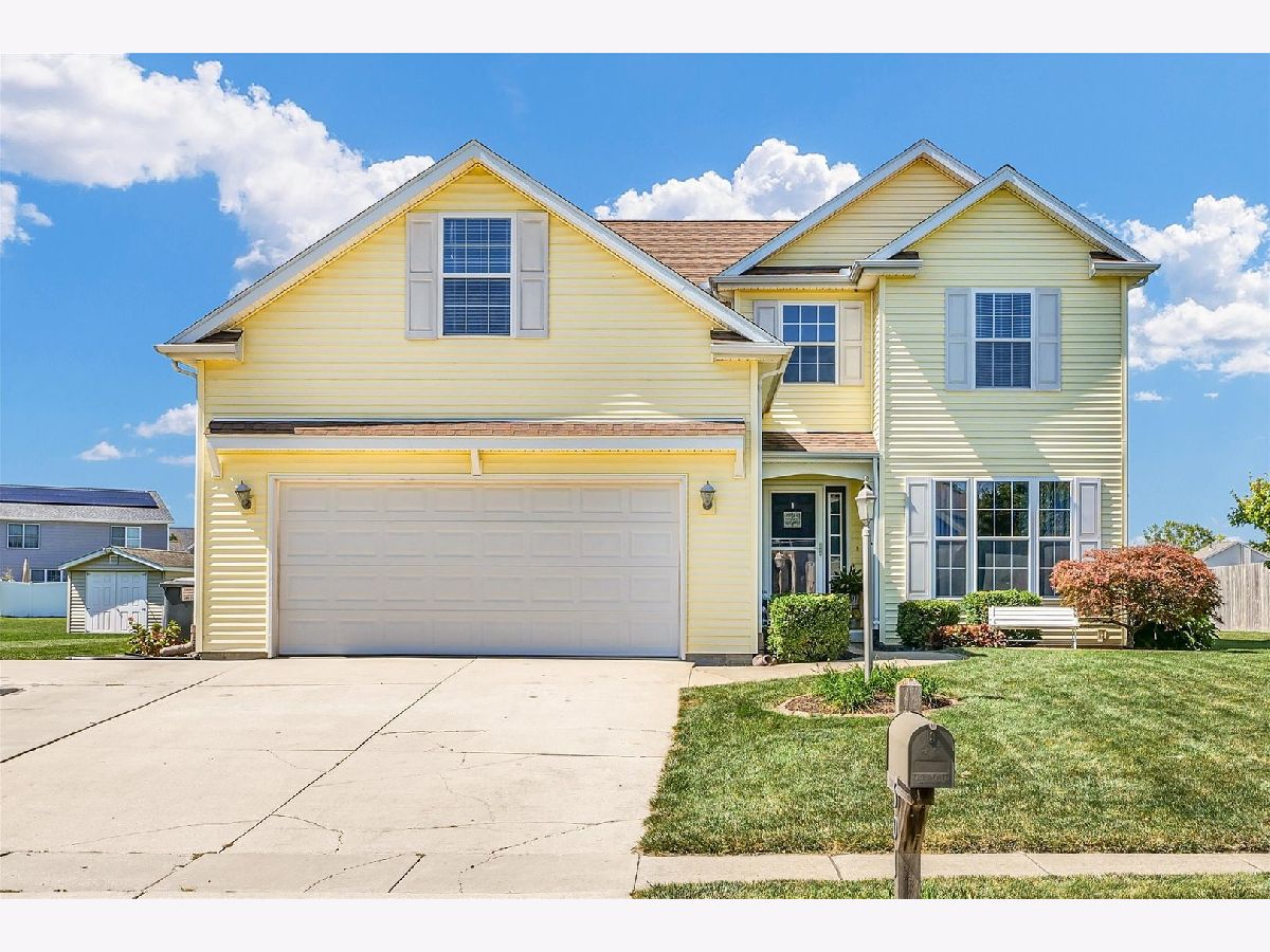 Homes Sold Deerpath Tolono Illinois, 501 Sterling