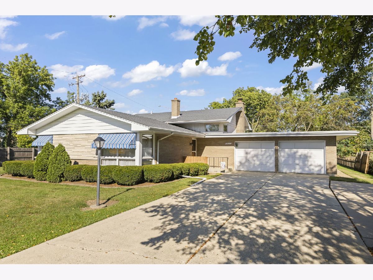 Homes Sold Lawn Meadow Naperville Illinois, 7S125 Wild Cherry