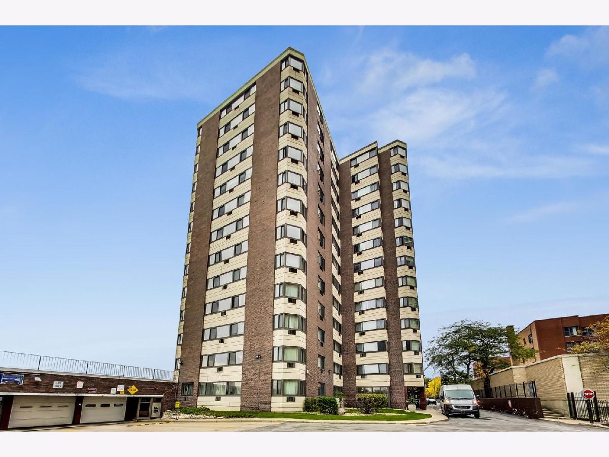 Sold Chicago Illinois, 7337 South Shore