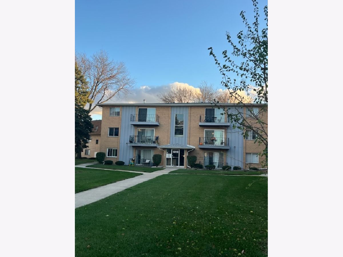 Condominiums Sold Cloister Oak Lawn Illinois, 4819 109th