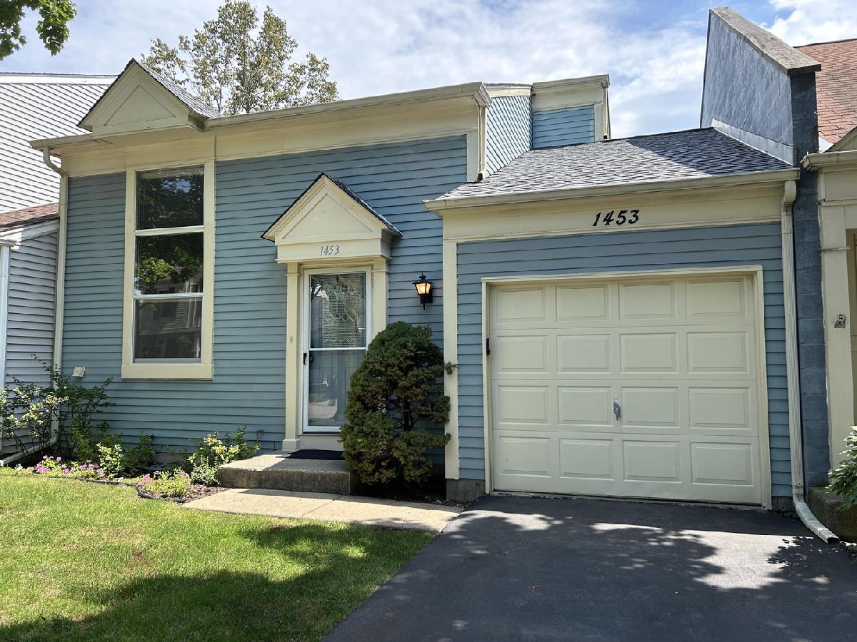 Townhomes Rented Cherrybrook Village Palatine Illinois, 1453 Chelsea