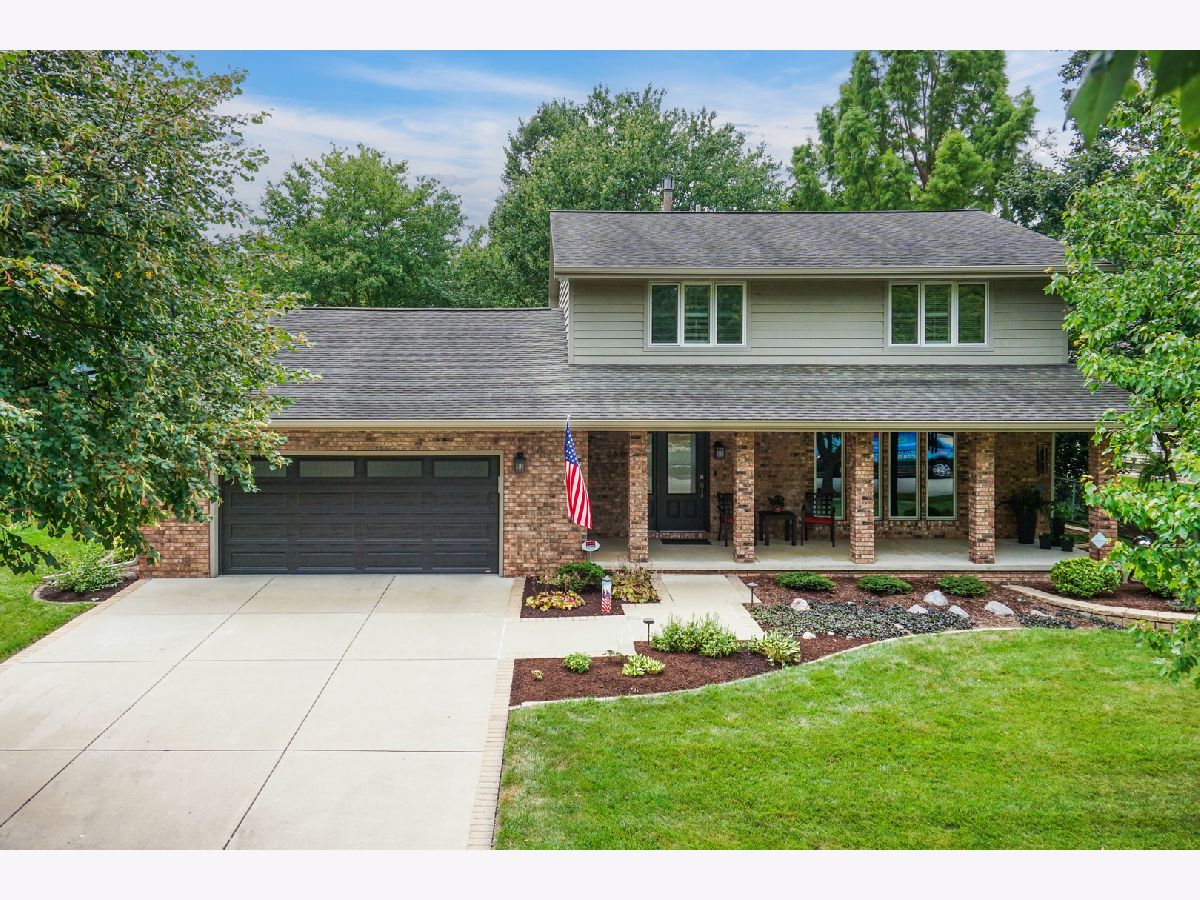 Homes & Condos & Townhomes Sold Broadmoor Bloomington Illinois, 2803 Capen
