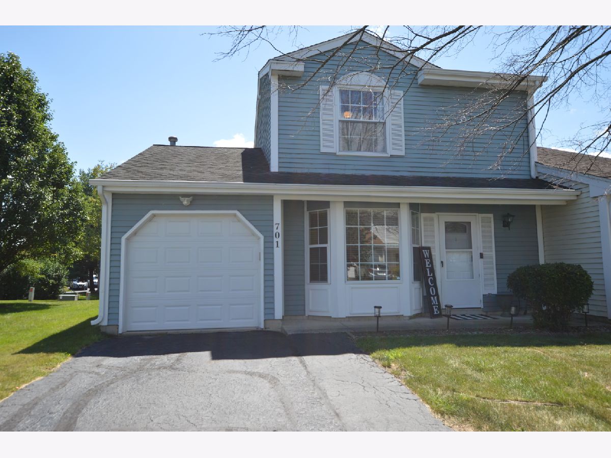 Townhomes Sold Nantucket Village Island Lake Illinois, 701 Brittany