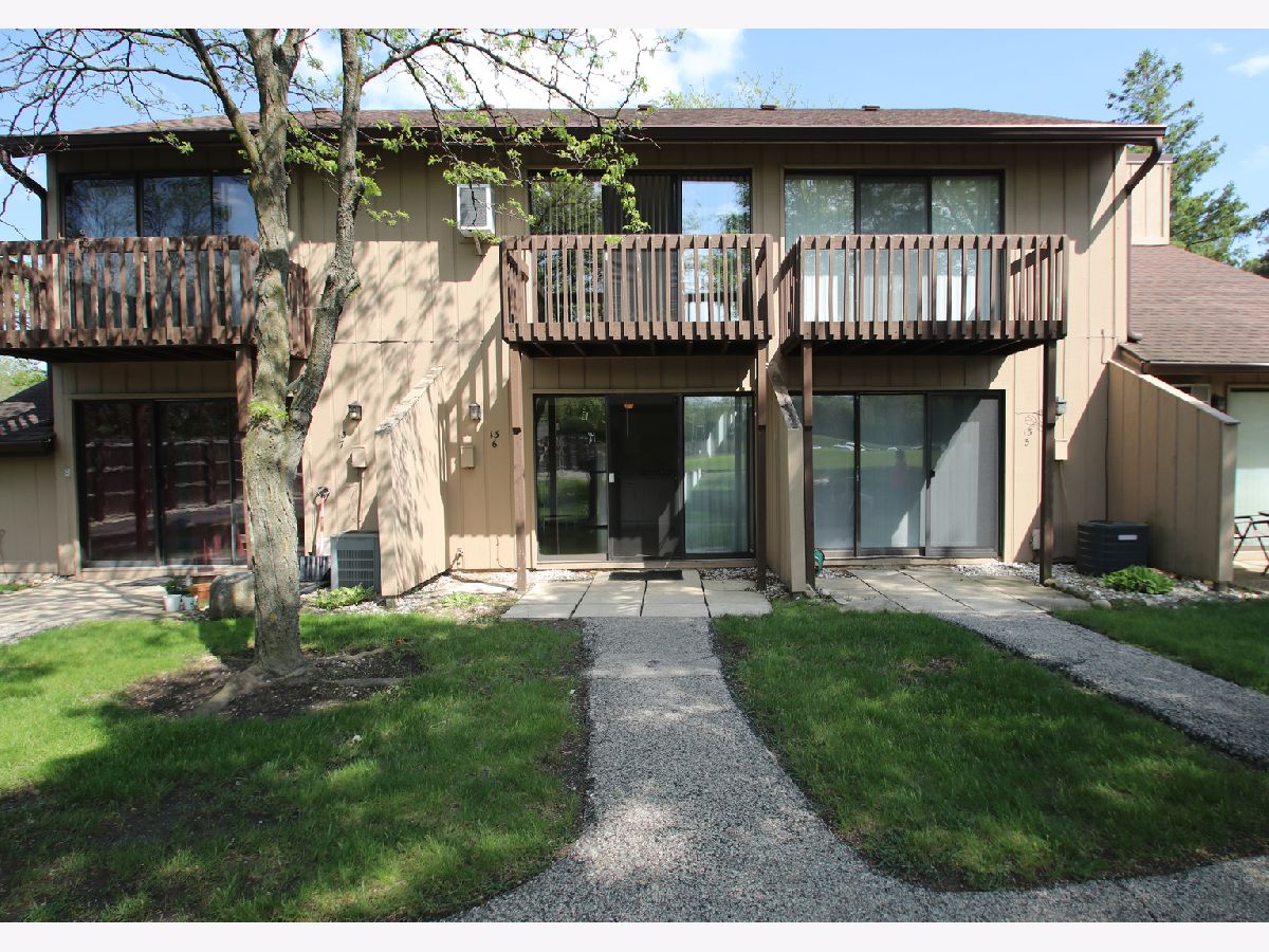 Condos & Townhomes Rented Vacation Village Fox Lake Illinois, 13 Saint Thomas Colony