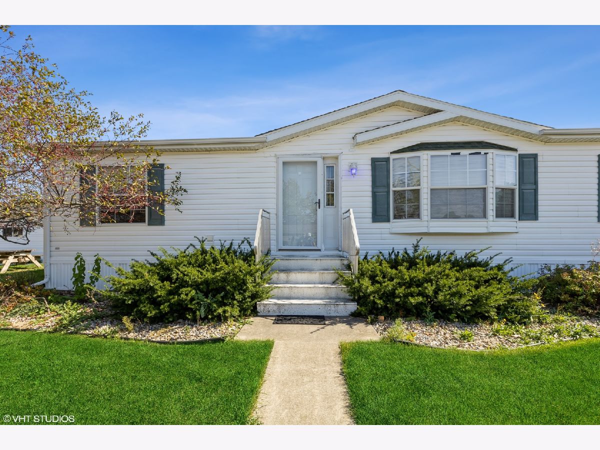 Subdivision Sold Southmoore Estates Dekalb Illinois, 1005 Daleann