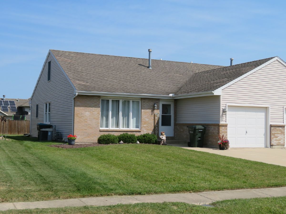 Townhomes & Homes Sold Quail Run Coal City Illinois, 584 Dove