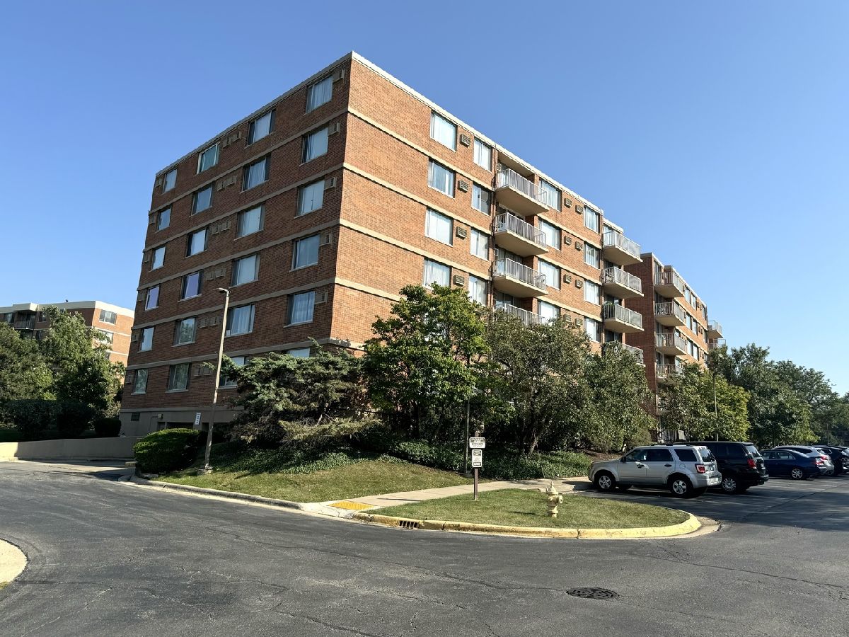 Condominiums Sold Yorktown Green Lombard Illinois, 2201 Stewart