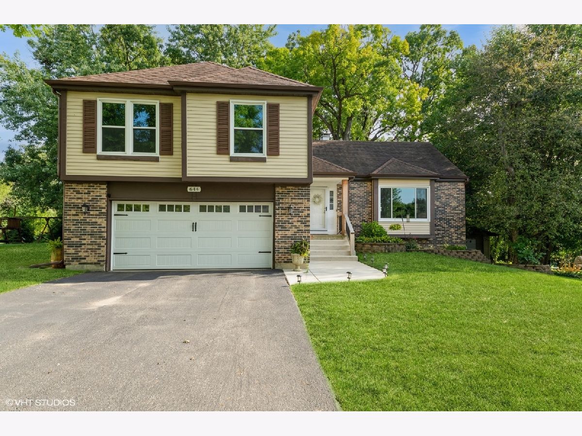 Homes Sold Walnut Hills Bartlett Illinois, 644 White Oak